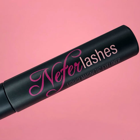 BLACKLISTED - Eyeliner magnético